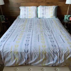 Room Essentials Queen duvet cover